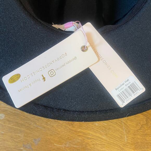 NWT Poppy & Peonies Rancher Hat in Black Adjustable Vegan Discontinued